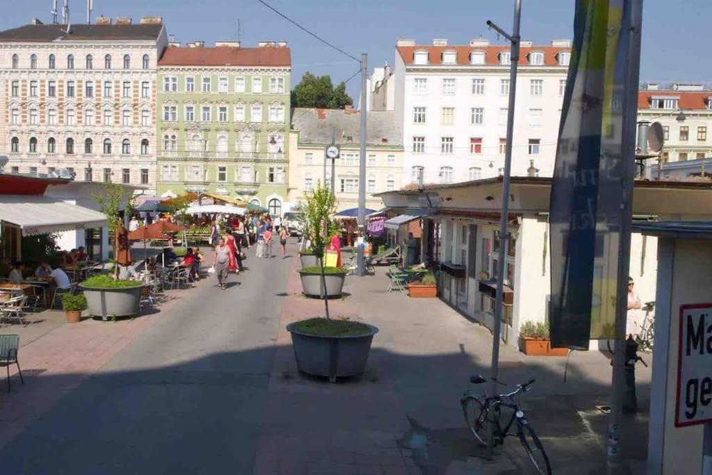 Center Apt In Best Area Near Park & Danube 20'to Airport Apartamento